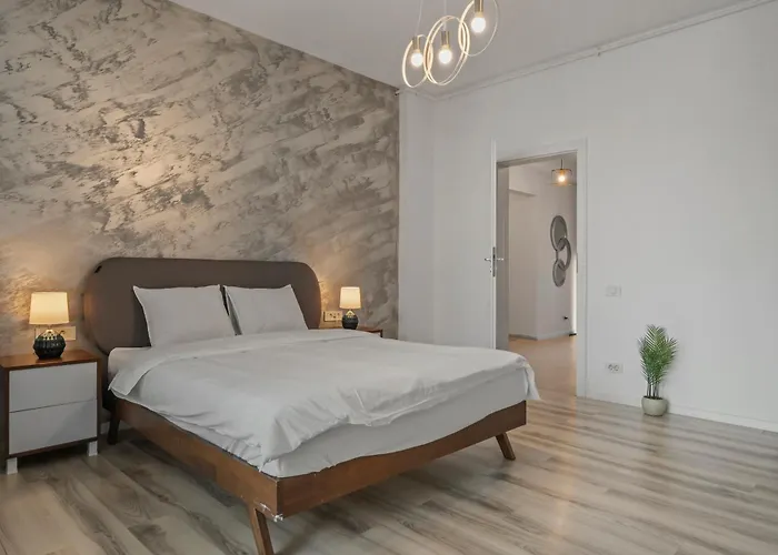 Urban Heaven In Piata Universitatii