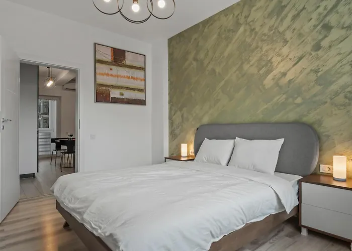 Urban Heaven In Piata Universitatii *